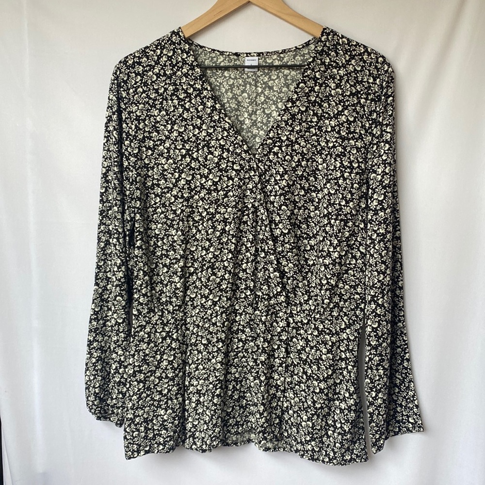 Women’s faux wrap long sleeve top
